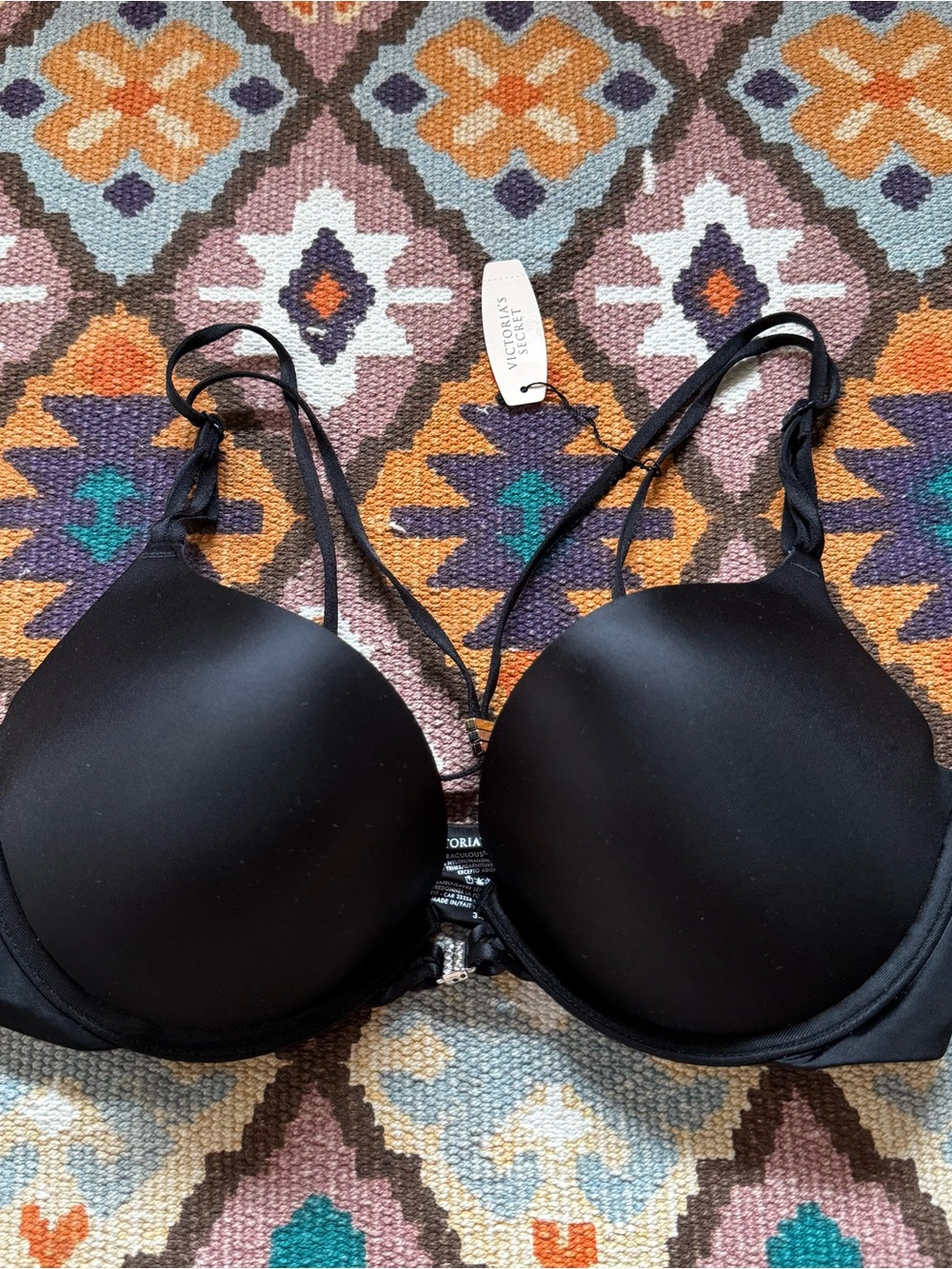 VICTORIA’S SECRET Miraculous Plunge Lace Bra 34C Brand New Black Front Closure